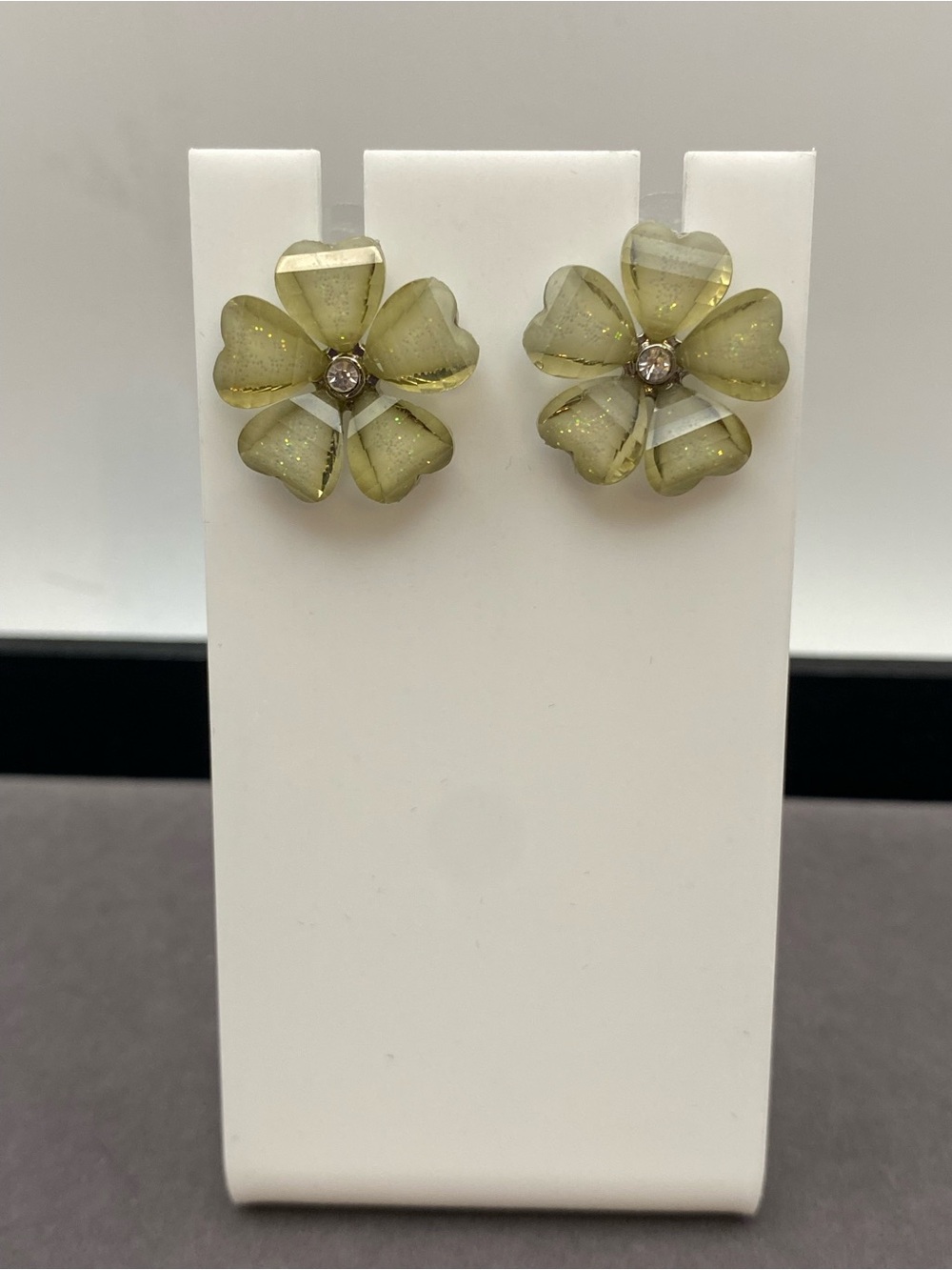 Super Cute Green Flower Stud Earrings - like new condition